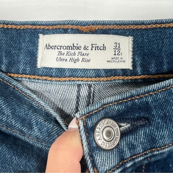 Abercrombie & Fitch Ultra High Rise Jeans 31 12 Two Tone Cropped Denim Raw Hem - Picture 4 of 7